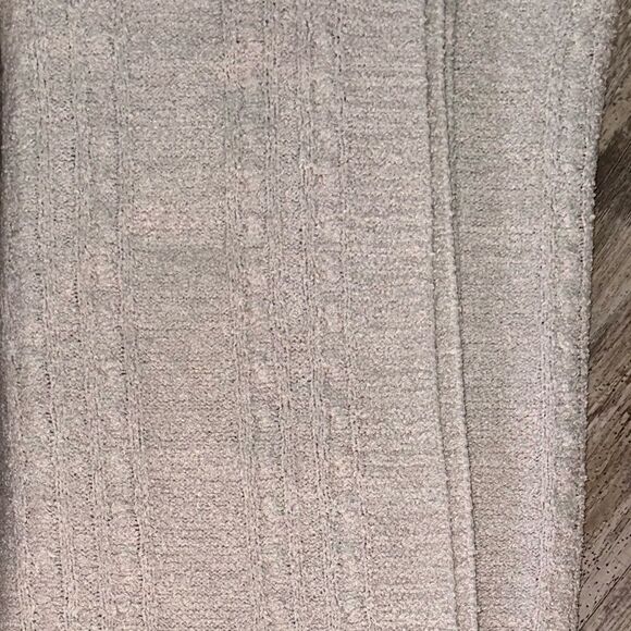 Barefoot Dreams Almond CozyChic Lite cable Throw - Picture 2 of 8